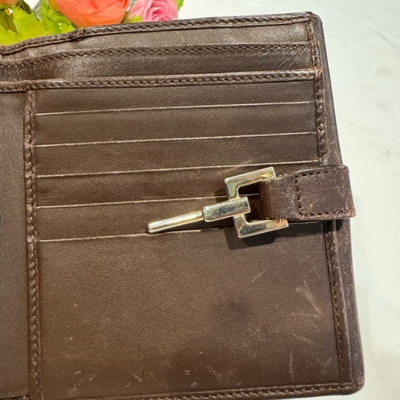 Authentic Gucci wallet - Picture 8 of 14